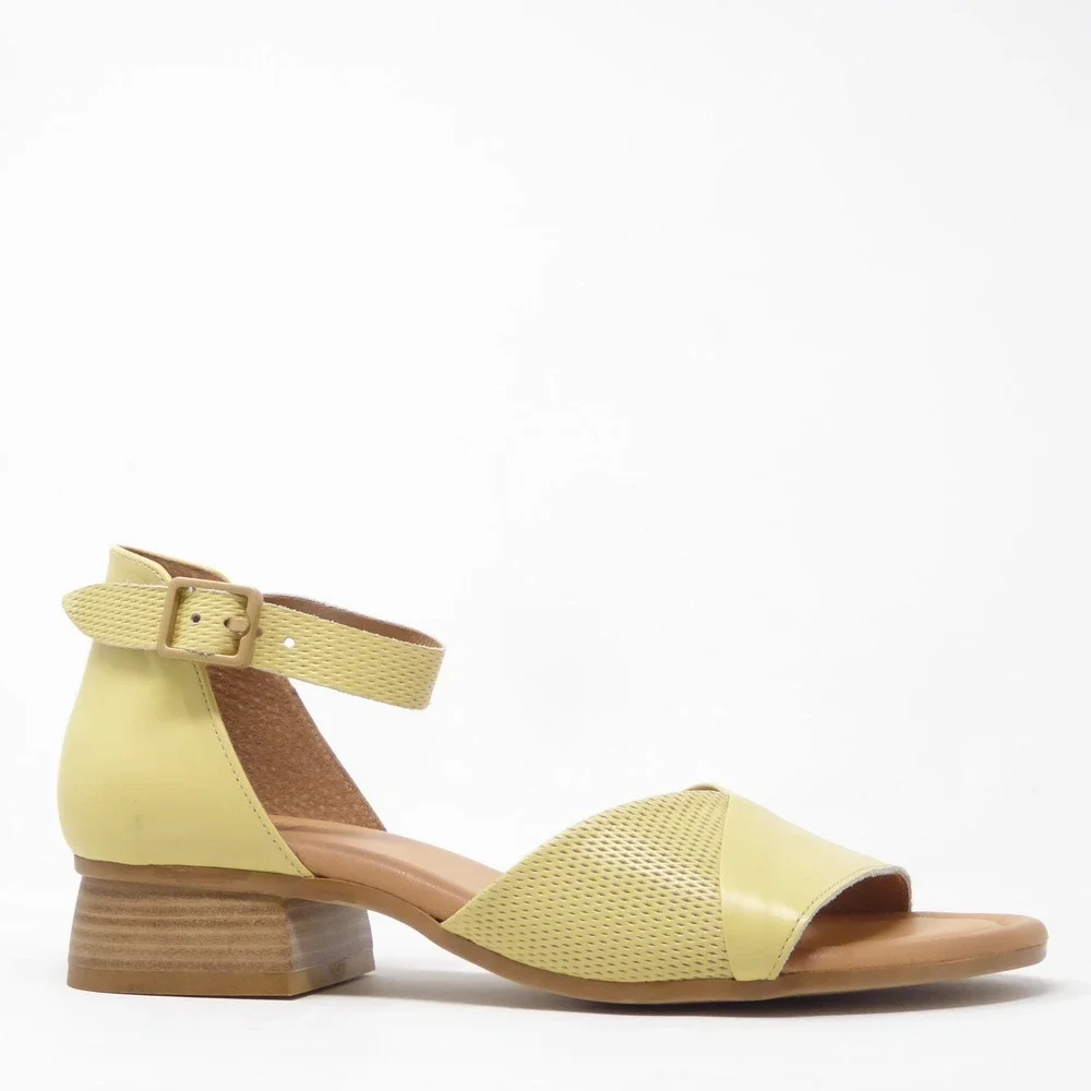 Miz Mooz Fionna Womens Sandals Yellow Leather Ankle Strap Size 41 / 9.5-10